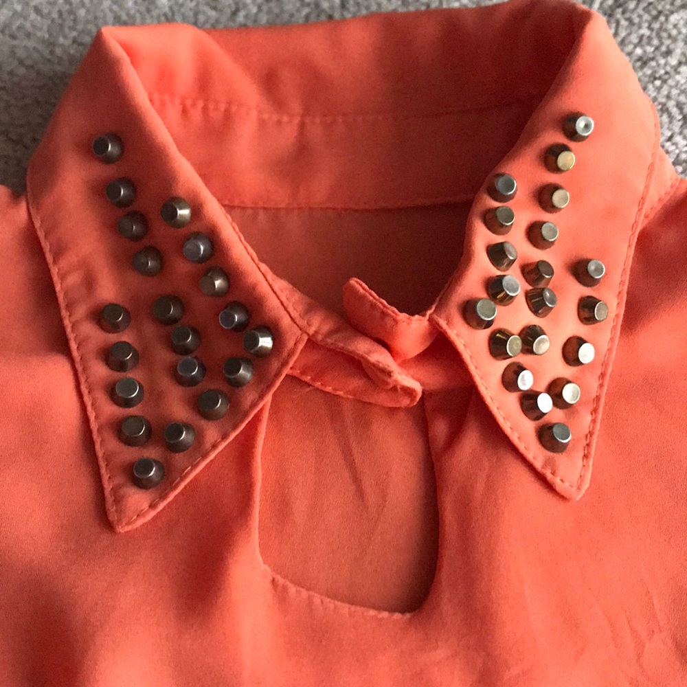Tops - Picture 2 of 2